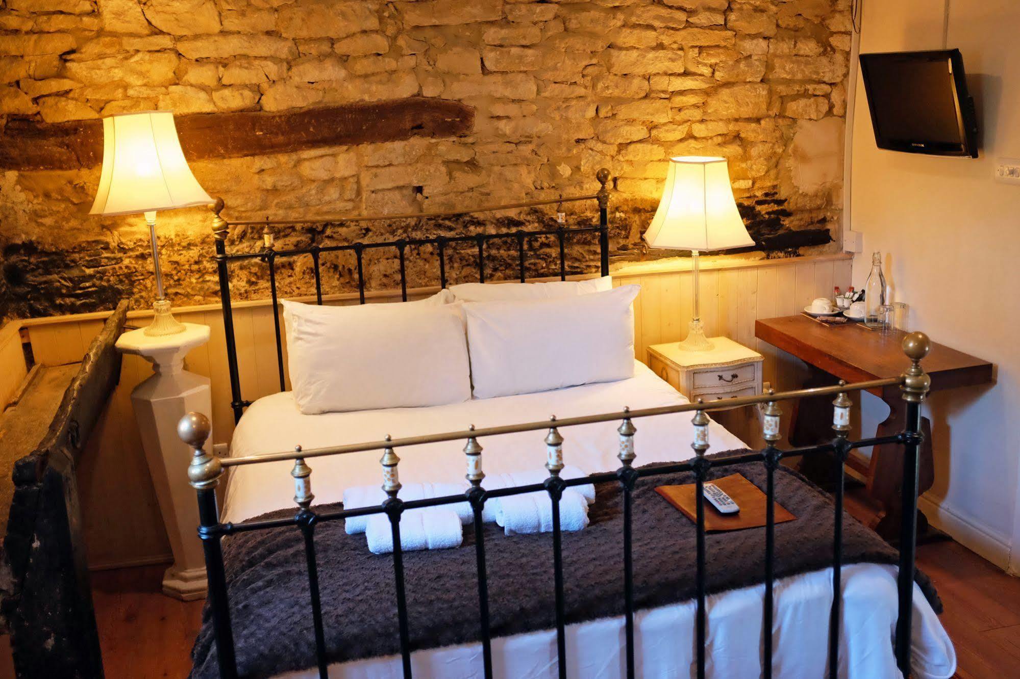 The Old Court Hotel Witney Luaran gambar